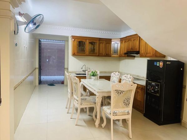 Cho thuê nhà riêng tại Văn Cao 💎 DT: 70m2 x 3T 💎 4 ngủ khép kín