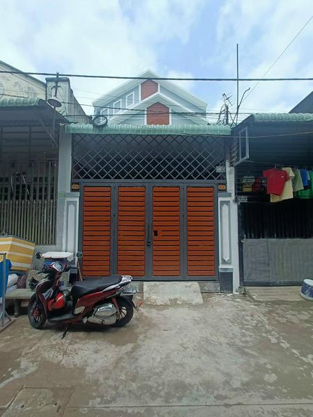 BÁN NHÀ SC RẤT ĐẸP XÂY MỚI HOÀN THIỆN Ngay ngã tư Bình Chuẩn, Thuận An, BD.