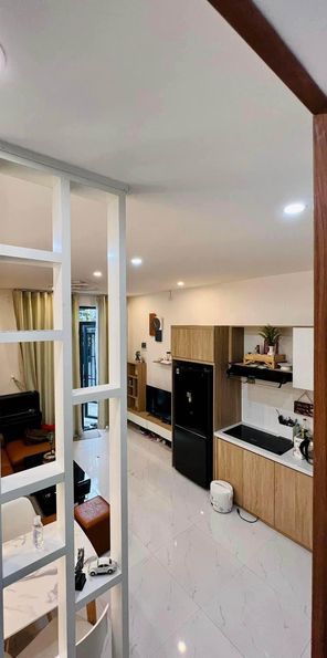 Chào bán ngôi nhà 2 tầng, đẹp, hiện đại nằm ngay đầu đường Ông Ích Khiêm.