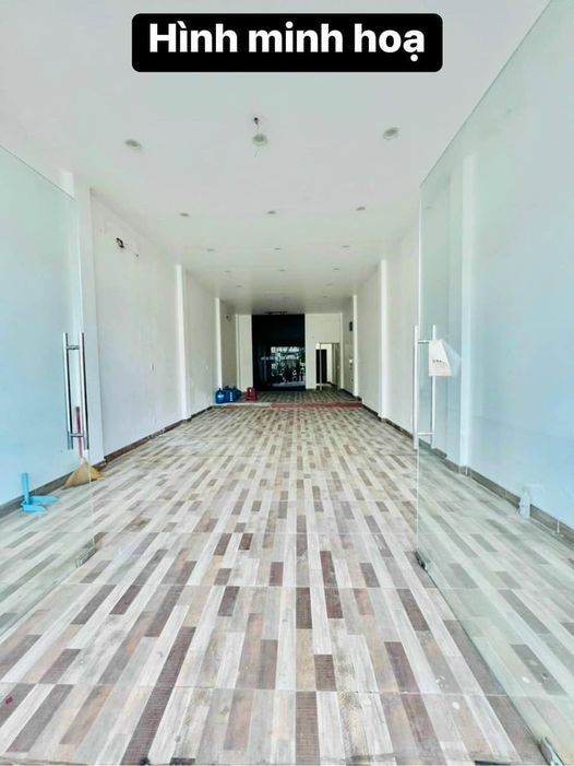 Cho thu.ê nhà C4 mặt tiền NÚI THÀNH - ( ngang 5m5 )