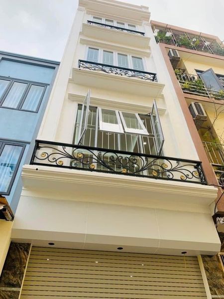 Bán nhà Thụy Khuê-45m2- 5.1 tỷ- 2 mặt thoáng thoáng trước sau -15m ra ô tô-yên tĩnh