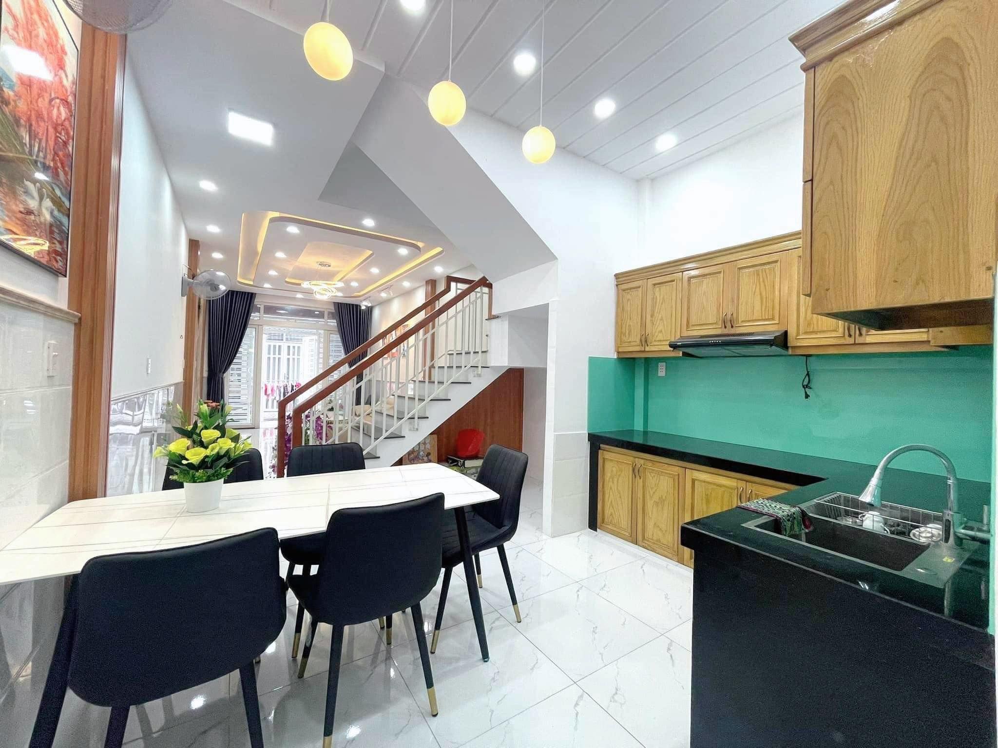 Bán nhà Nguyễn Sỹ Sách 60m2 2tang hxh-shr gần chợ Tân Trụ , tặng nội thất , 5tỷ nhỉnh 0932030061