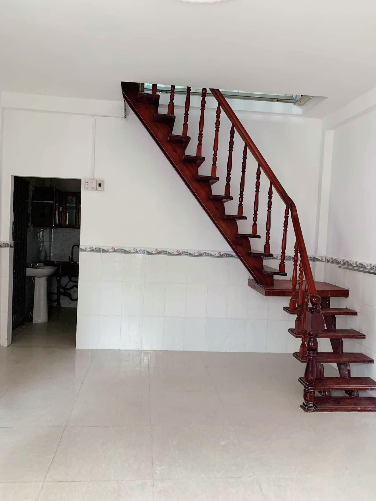siêu phẩm shr-hxh lô góc 2mt Phạm Văn Bạch 30m2 2tang-2 tỷ nhỉnh 0932030061