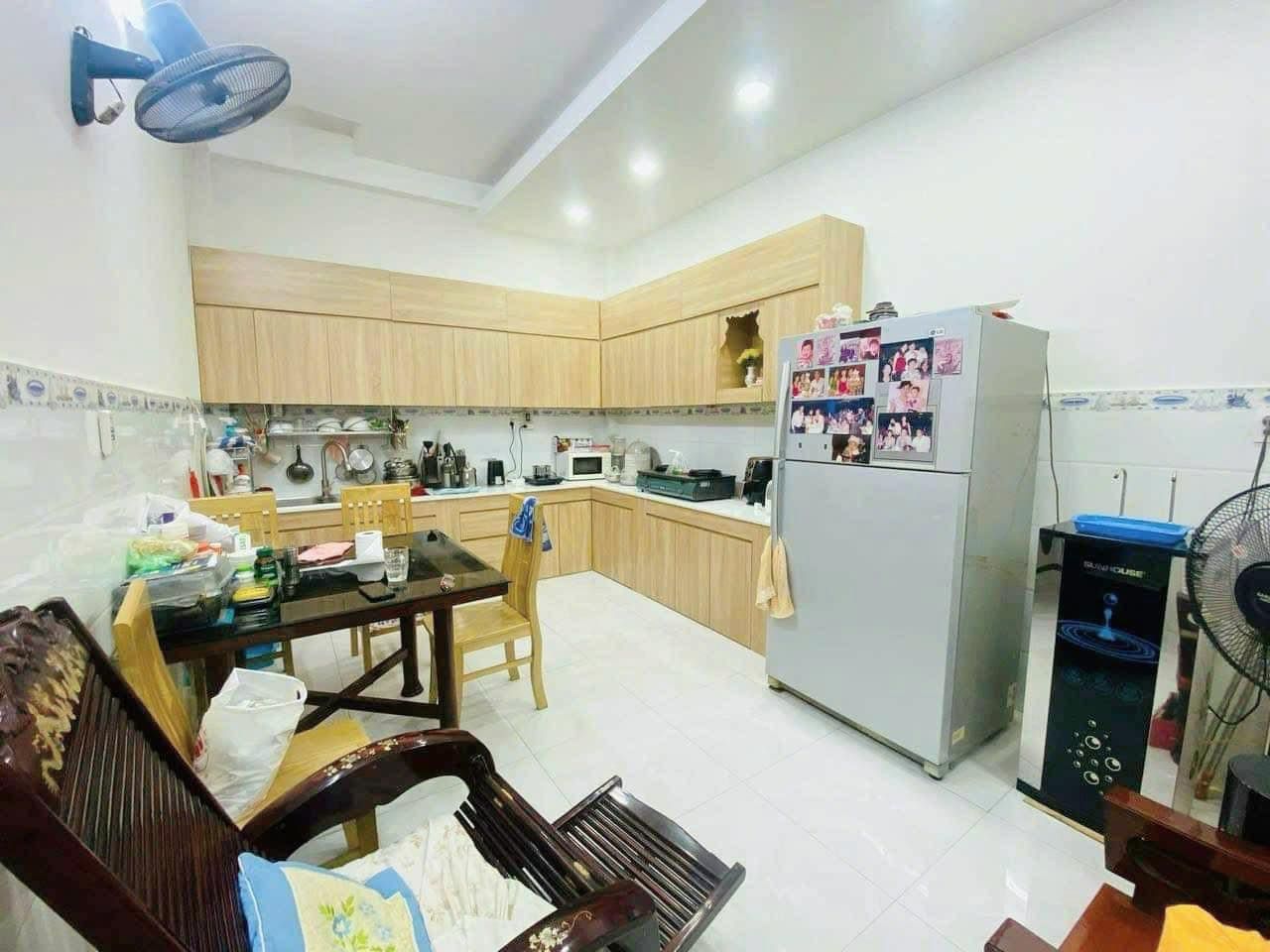 Bán nhà shr 46m2-3tang Nguyễn Duy Cung Gò Vấp - hẻm Kiamoning- gần Emart - 4 tỷ nhỉnh 0932030061