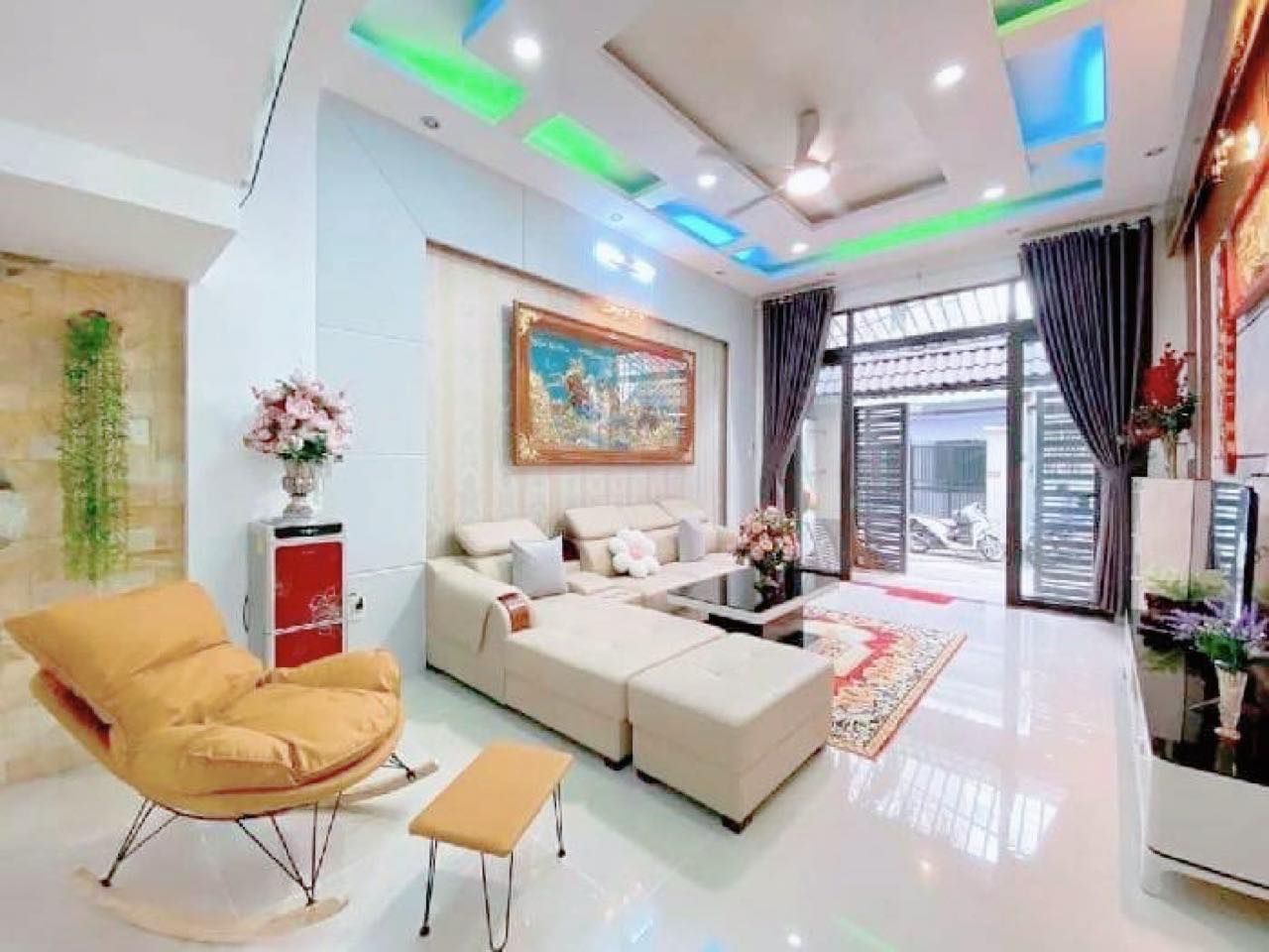 Bán nhà - full nt 55m2-4tang Nguyễn Tư Giản hxh - liền kề Emart Gò Vấp - 7 tỷ 0932030061