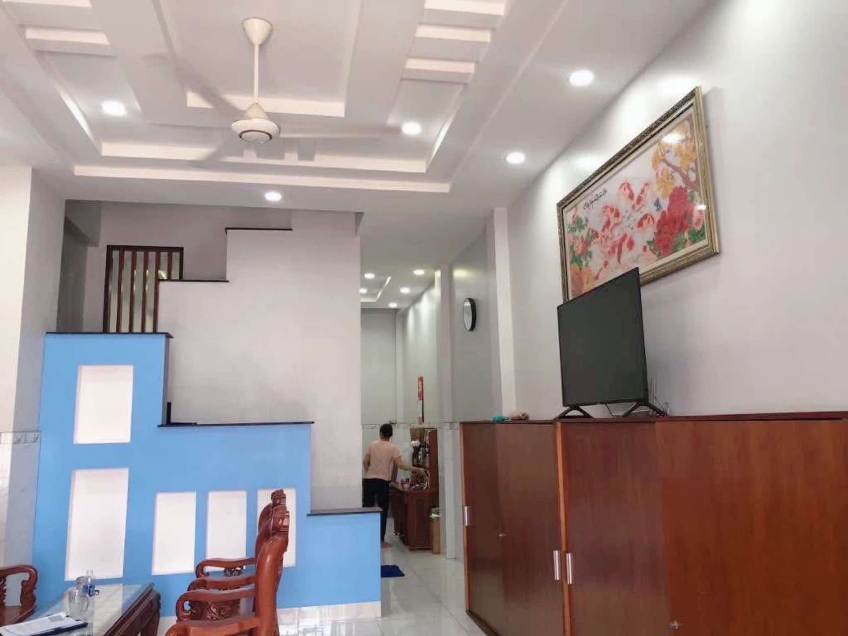 Bán nhà hxh sát mt Nguyễn Ảnh Thủ Q12 , 53m2-3tang , liền kề chợ Ngã 3 Bầu , 5 tỷ nhỉnh 0932030061