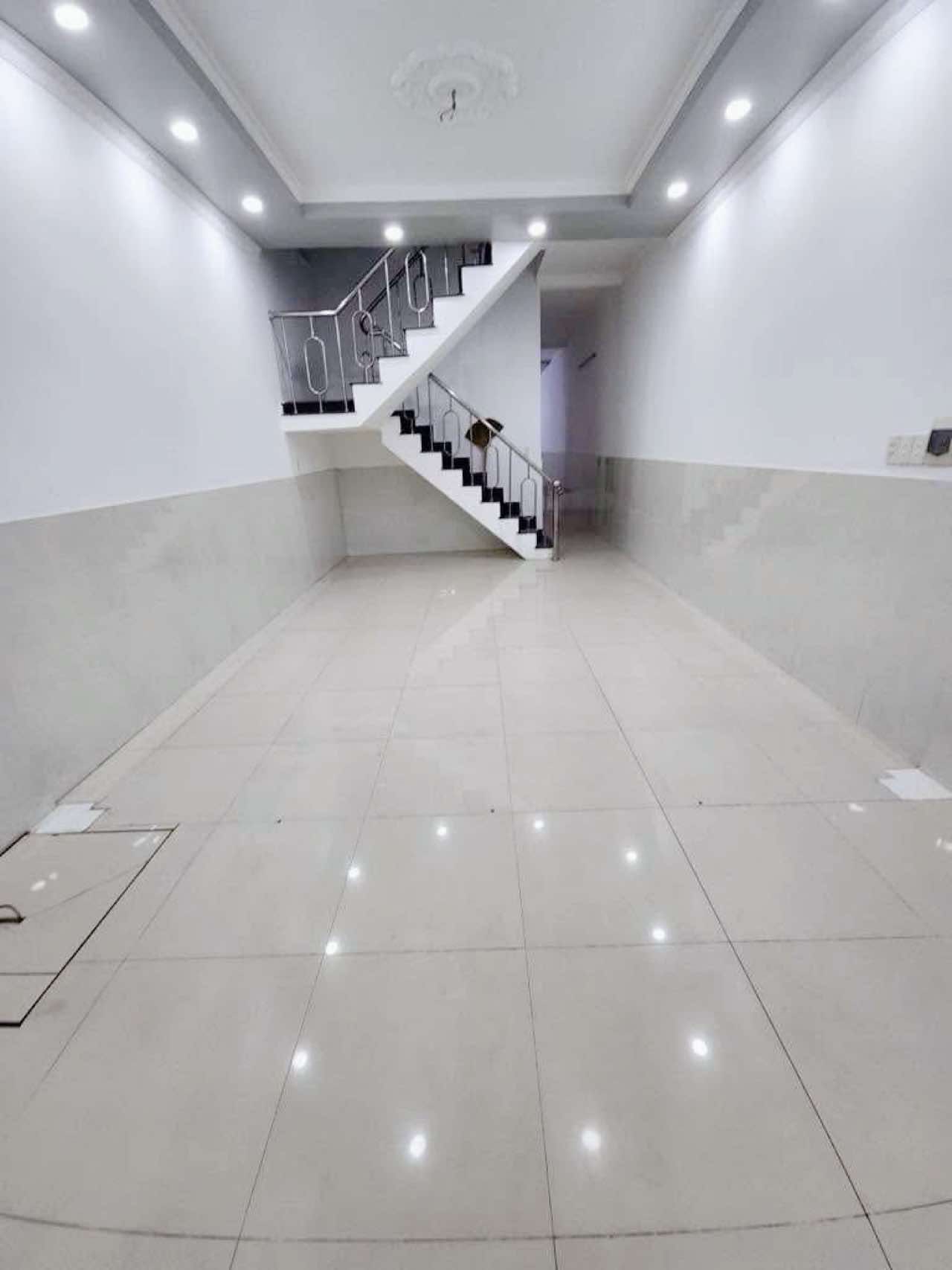 Bán nhà hxh 88m2-2tang Bùi Văn Ngữ Q12 , sát chợ Ngã 3 Đông Quang , 5 tỷ nhỉnh 0932030061