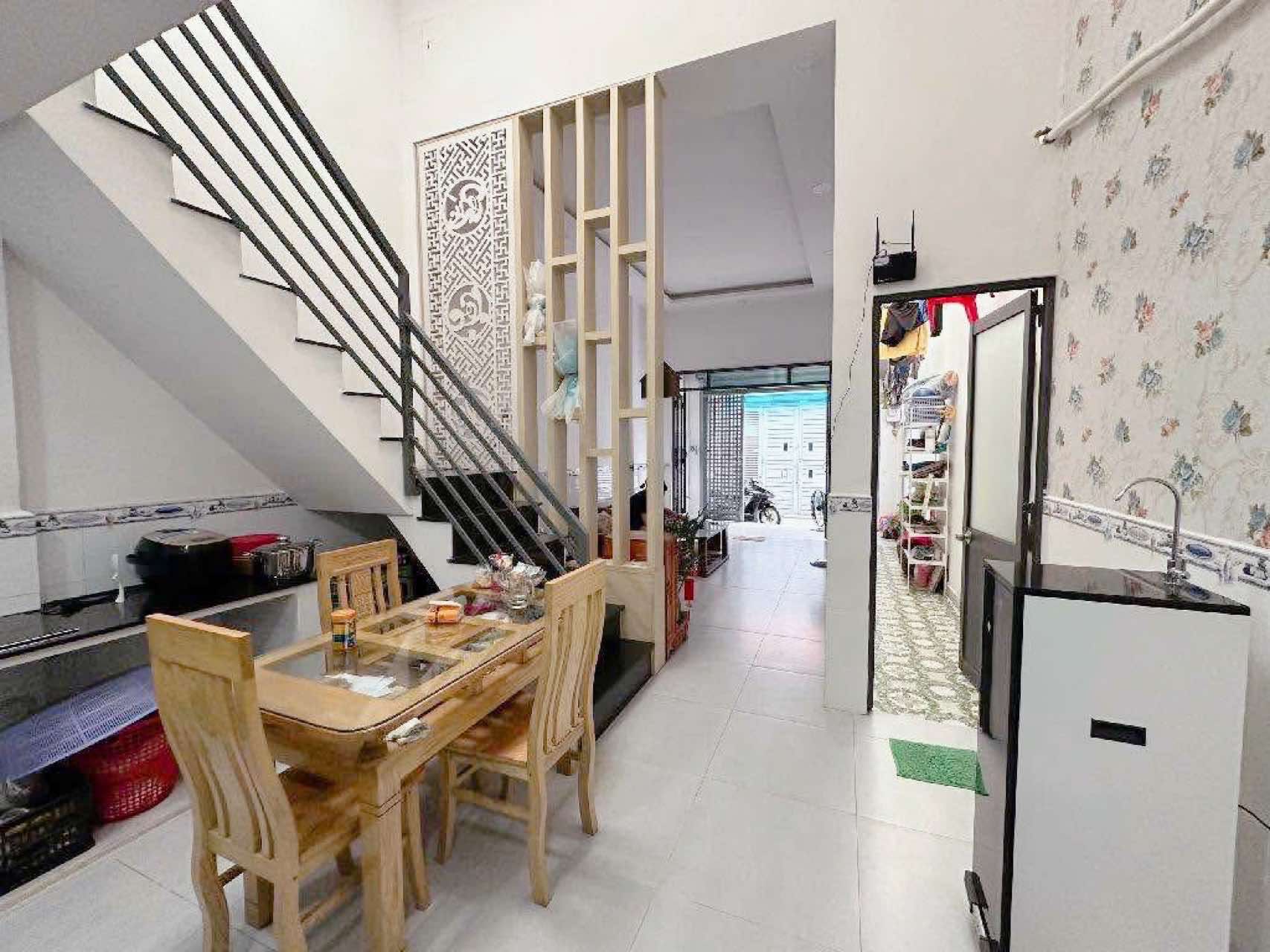 Nhà cấp 4 có lửng 55m2 Hiệp Thành 26 Q12 , hẻm 3 gác , liền kề Coopmart , 3 tỷ nhỉnh 0932030061