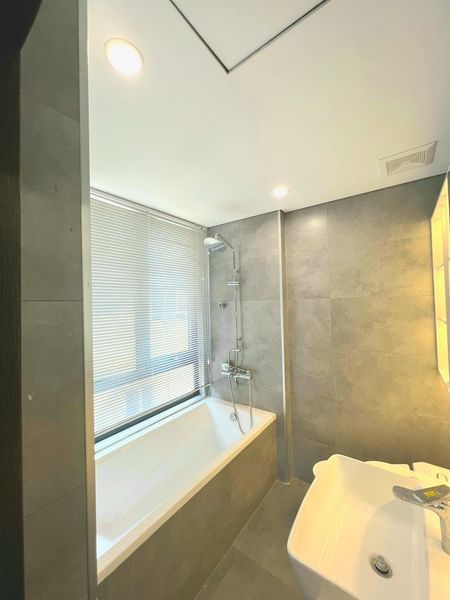 Cho thuê nhà riêng Địa chỉ sn 51 Ngõ 97 Văn Cao - Ba Đình ở luôn