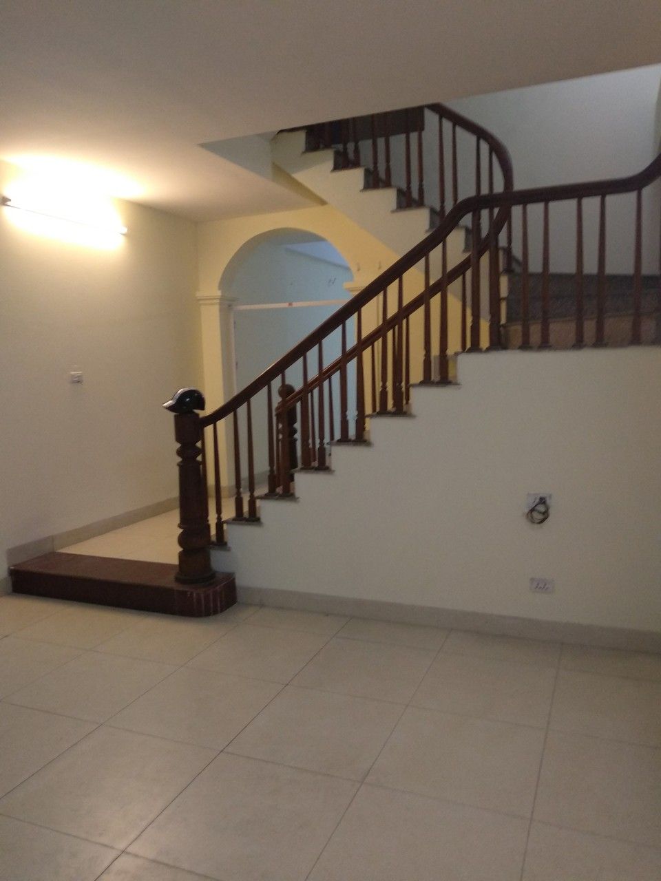 CHO THUÊ NHÀ VĂN PHÚ_90M2_11.5 TRIỆU/THÁNG_Ô TÔ ĐỖ CỬA_KINH DOANH BẤT CHẤP