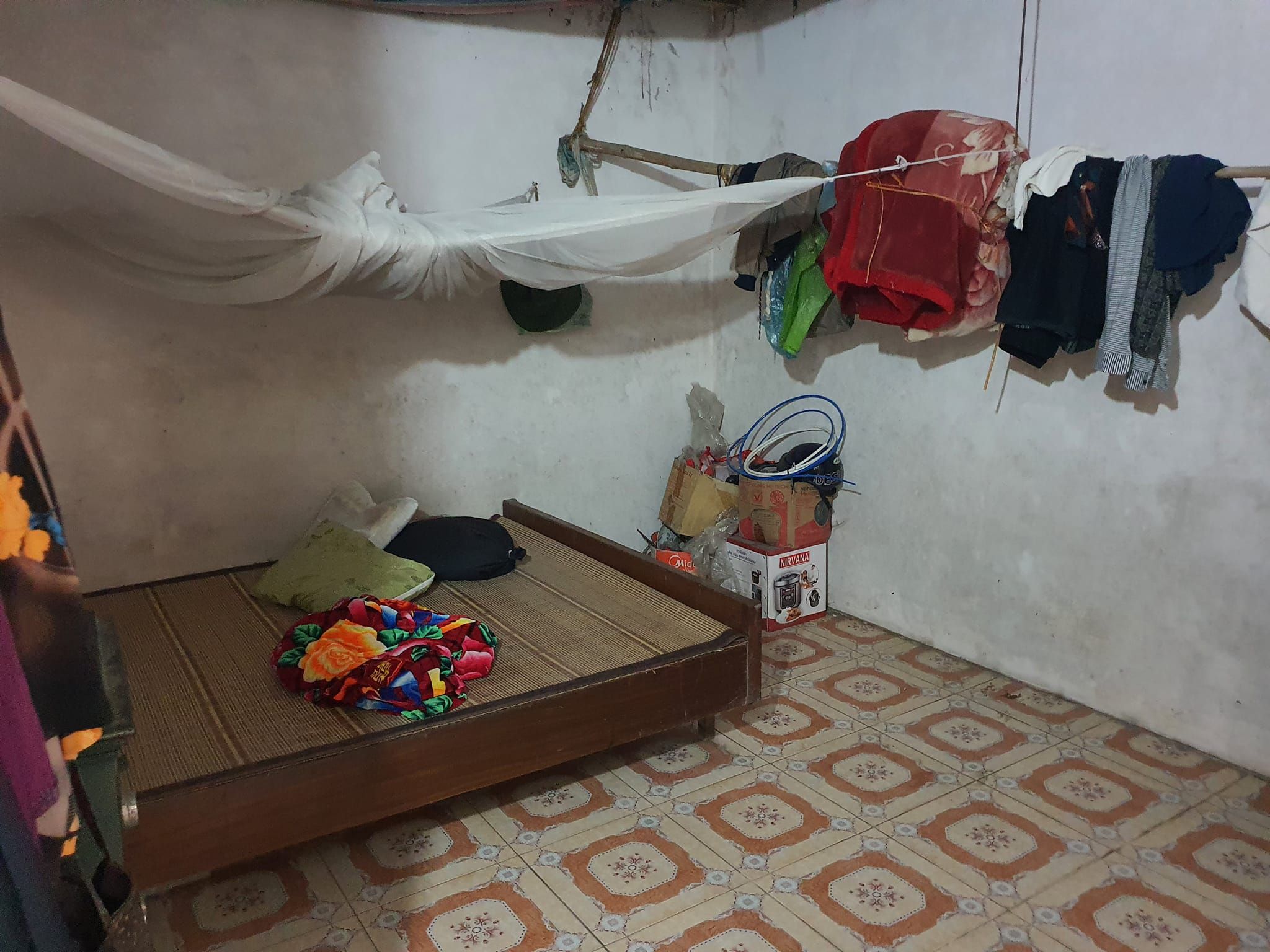 Cần cho thuê nhà mặt đất như hình Diện tích tổng 170m2 gồm sân, vườn, nhà ở Xóm đồi, La Phù