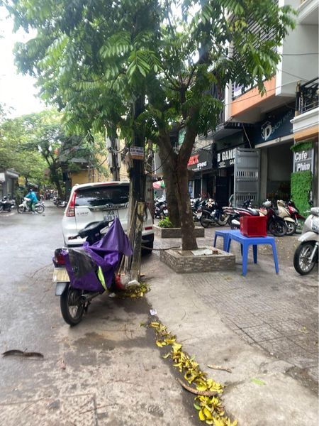 Chính chủ cho Thuê Nhà số **6,ngõ 48 Tạ Quang Bửu,Hai Bà Trưng,diện tích 120m,4 tầng giá 25 triệu.