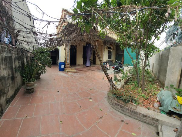 Cần cho thuê nhà mặt đất như hình Diện tích tổng 170m2 gồm sân, vườn, nhà ở Xóm đồi, La Phù
