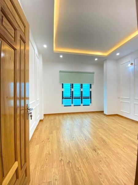 Nhà xây mới tinh - Lô góc - 2 mặt ngõ - 35m2 x5 Tầng 1 NHÀ RA MẶT PHỐ ĐẠI LA - CHỈ 5 TỶ