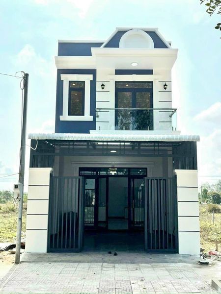CHỦ NGỘP BÁN LỖ NHÀ ĐẸP KHU ĐIỆN NƯỚC Diện tích 5x20,9m , tổng Dt đất 104,5m2 ODT Hướng Tây Bắc