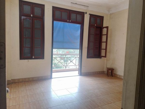Nguyên căn mình cần cho thuê nhà 4 tầng mặt phố Khương Đình 60m2 mặt tiền 6m
