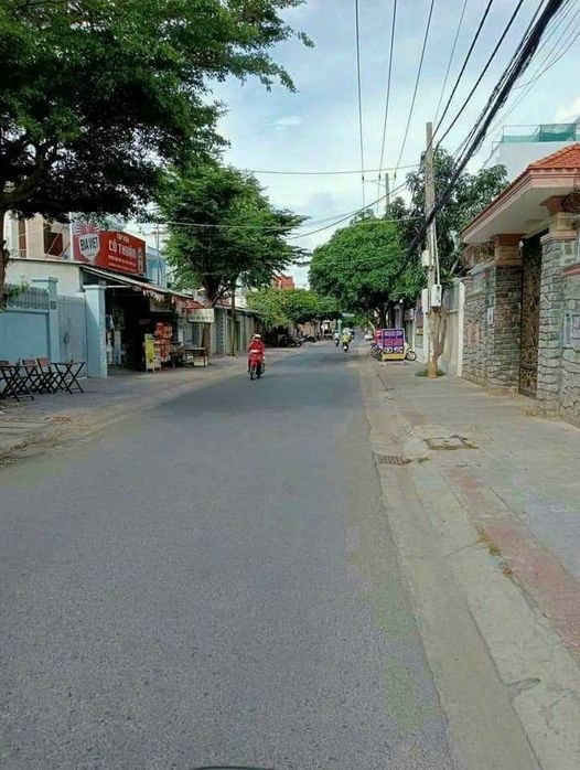 Chủ nhà cần đáo hạn ngân hàng bán gấp nhà mặt tiền đường Võ Văn Tần (chỉ tính đất) p.Thắng Nhất VT