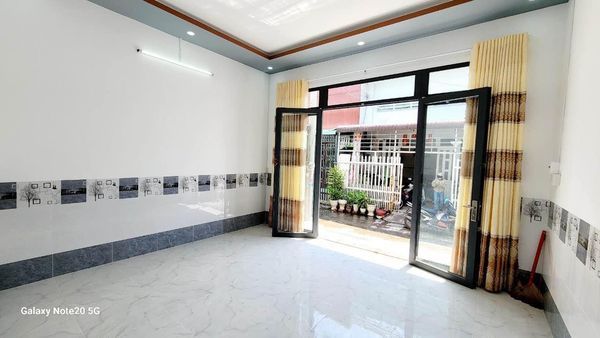 Chính chủ cần bán nhà tại Mỹ Phước 63m2 nhà mới xây 1 trệt 1 lầu 3pn lộ ô tô