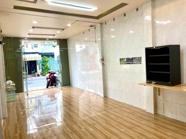 Bán Nhà Mặt Tiền Đường Nguyễn Văn Thoại, Tp Châu Đốc