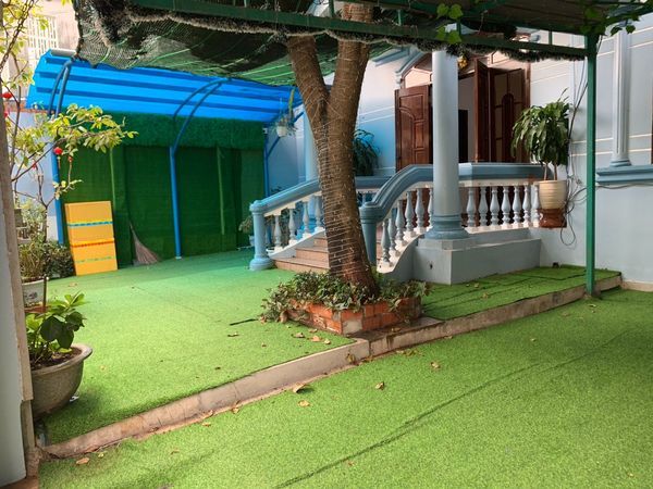 Cho thuê biệt thự mặt tiền rộng 215m2 gồm 1 trệt 1 lầu 4 phòng ngủ phường 4 Vũng Tàu!