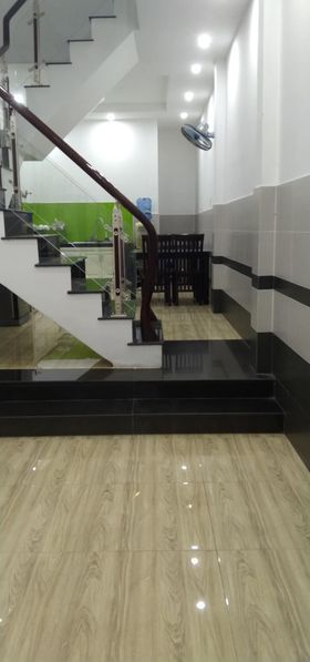 Cần cho thuê nhà 1 trệt 2 lầu đường Phan Chu Trinh phường 2 Vũng Tàu