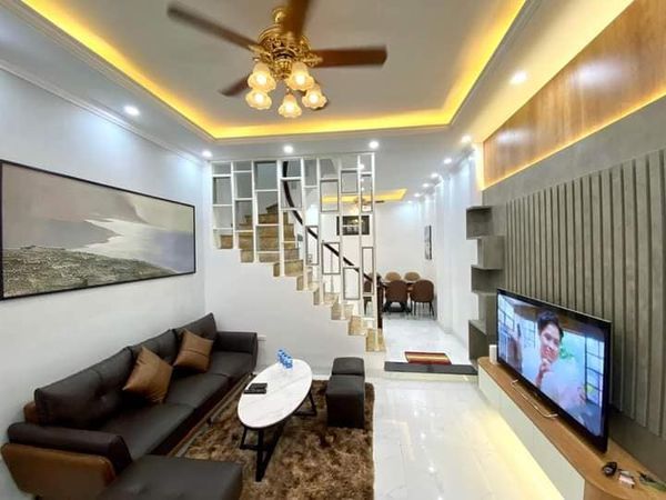 NHÀ NÉT QUÁ - ĐẸP LUNG LINH - FULL NỘI THẤT - Dt 35m2 , Mt 4m x 4 Tầng Ba Đình