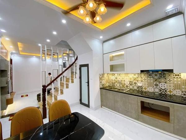 NHÀ NÉT QUÁ - ĐẸP LUNG LINH - FULL NỘI THẤT - Dt 35m2 , Mt 4m x 4 Tầng Ba Đình