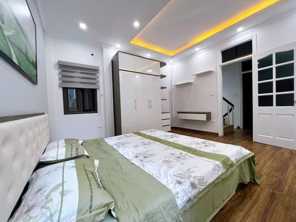 NHÀ NÉT QUÁ - ĐẸP LUNG LINH - FULL NỘI THẤT - Dt 35m2 , Mt 4m x 4 Tầng Ba Đình