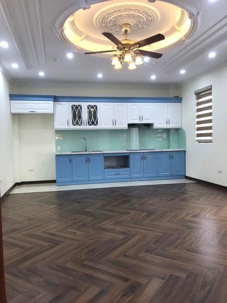 Bán nhà 6 tầng GARA Ô TÔ THANG MÁY - TĐC GIANG BIÊN - LONG BIÊN