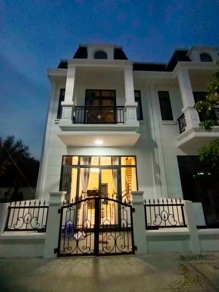Hiện tại chính chủ bán gấp để đi về quê căn nhà mới xây tại Thạnh Phước , Tân Uyên