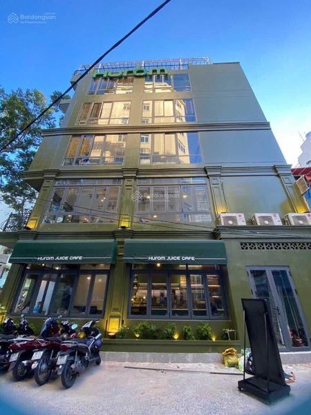 Cho thuê mặt bằng kinh doanh góc 2 mặt tiền đường TRẦN CAO VÂN, Phường VÕ THỊ SÁU, Quận 3