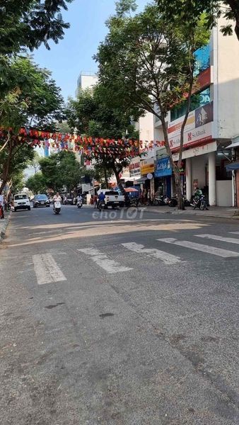 CHO THUÊ MẶT BẰNG KINH DOANH ĐƯỜNG PHÓ ĐỨC CHÍNH - P. NGUYỄN THÁI BÌNH – QUẬN 1 – CÓ THANG MÁY