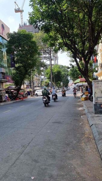 CHO THUÊ MẶT BẰNG KINH DOANH ĐƯỜNG PHÓ ĐỨC CHÍNH - P. NGUYỄN THÁI BÌNH – QUẬN 1 – CÓ THANG MÁY