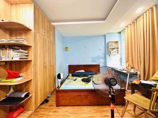Mình cần cho thuê nhà 5 tầng nguyên căn 30m2 mặt đường to Thuỵ Khuê - Tây Hồ.