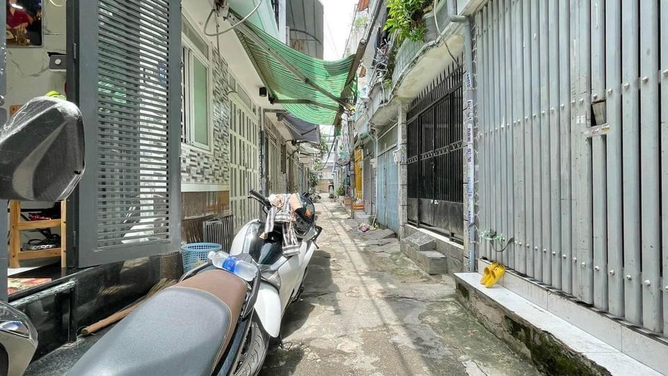 cần bán căn nhà địa chỉ 237/22/16 Phạm Văn Chiêu P14 GV HCM