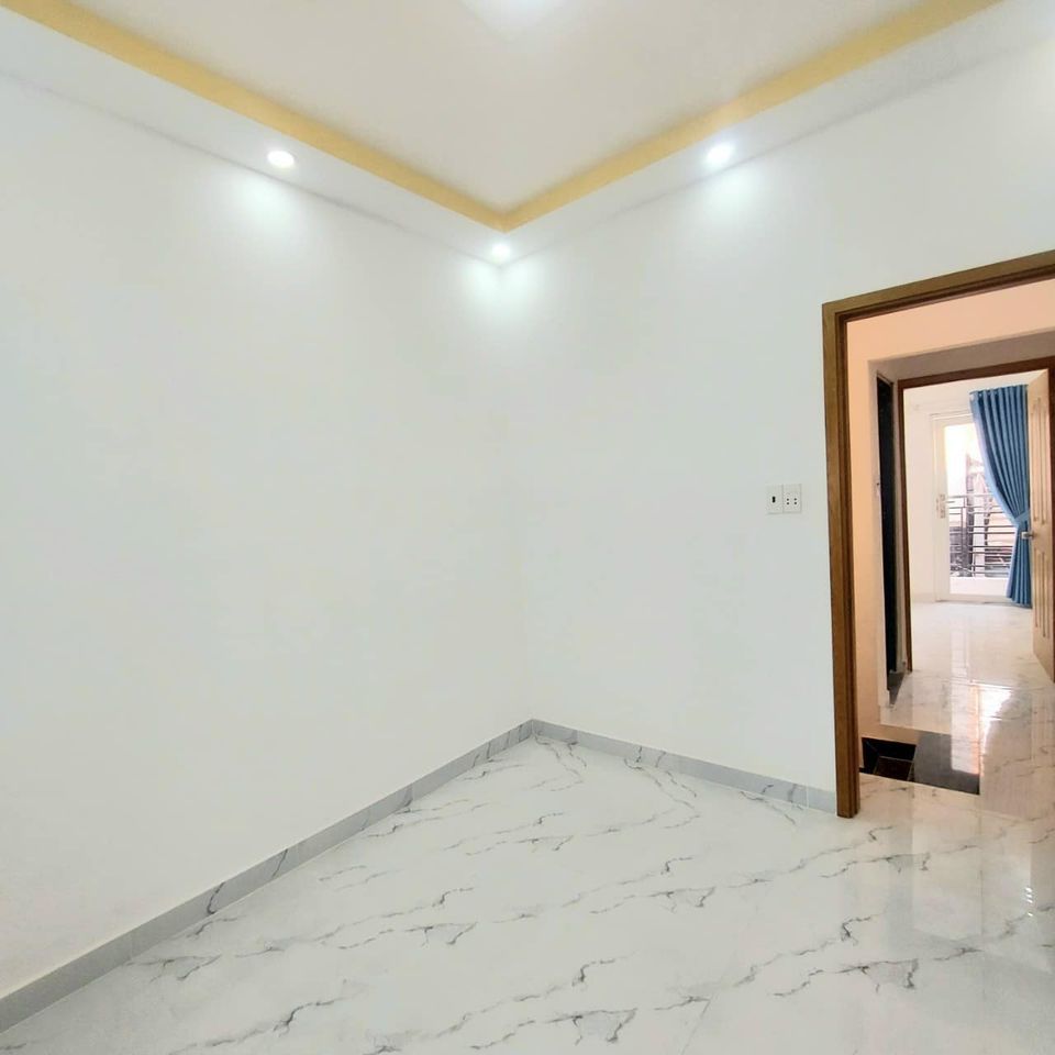 Cần tiền gấp Bán nhà cuối đường gò ô môi cách hẻm xe hơi 20m tại Q7