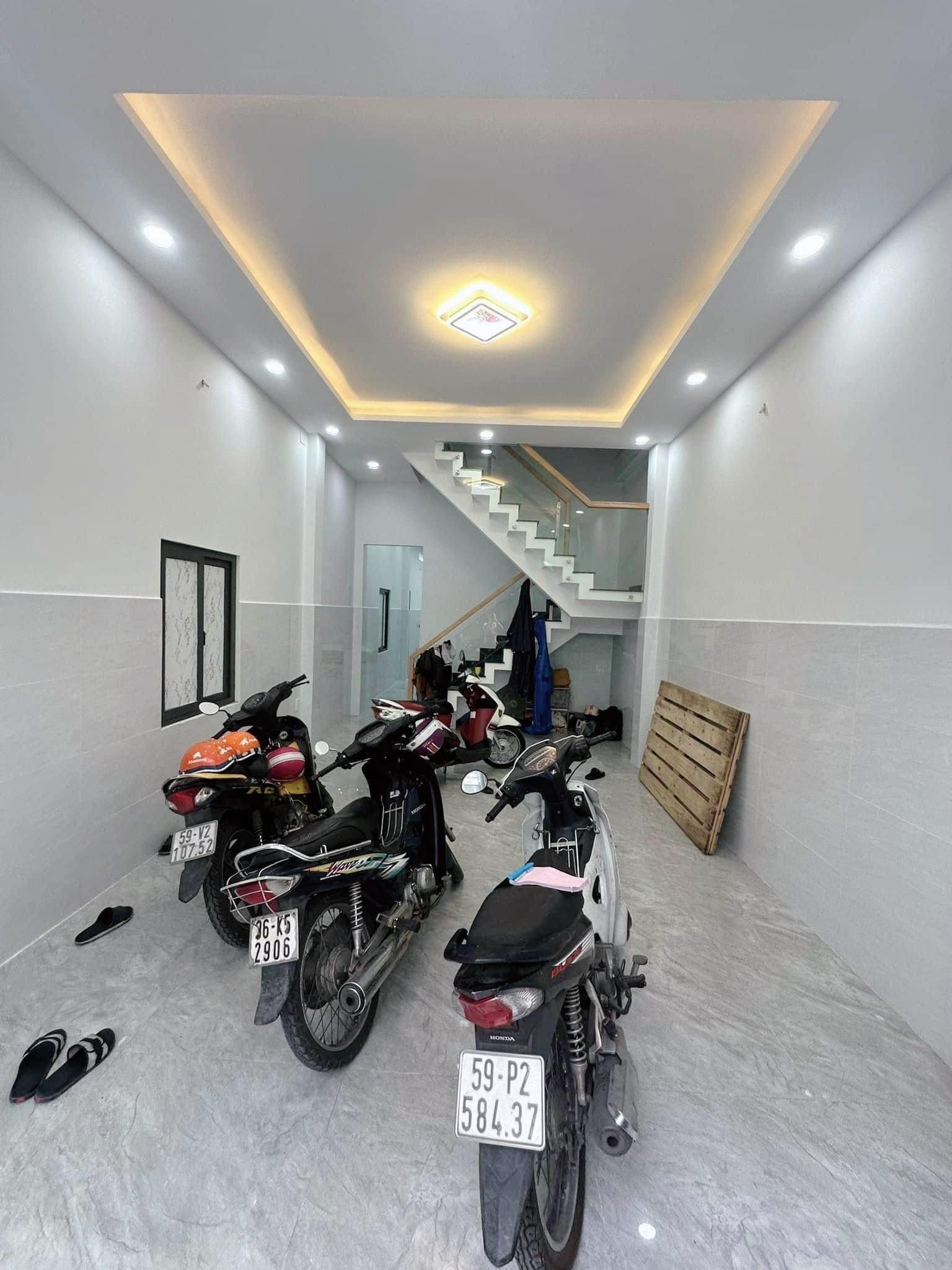 Bán nhà shr-hxh 64m2 2tang Bình Long,cạnh Aeon Tân Phú , thu nhập 9tr/tháng , 4 tỷ nhỉnh 0932030061