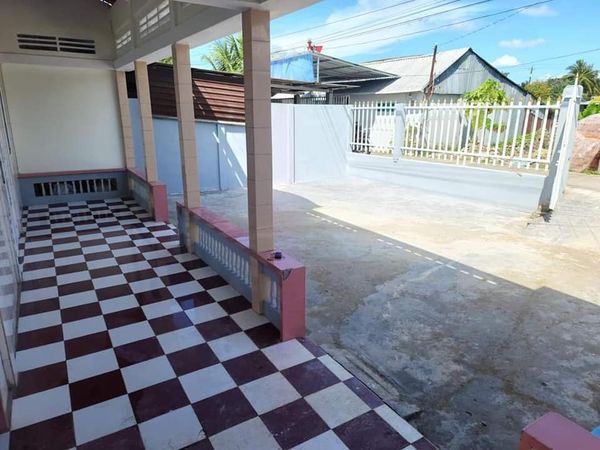 BÁN NHÀ VÀ ĐẤT THỔ CƯ CHƯA QUA ĐẦU TƯ mé sông mát mẻ ấp 2 xã vị đông huyện vị thủy, tỉnh hậu giang