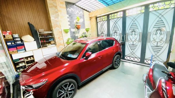 BÁN NHÀ MẶT TIỀN ĐƯỜNG - 4 TẦNG - 100m2 (5x20) - CÓ THANG MÁY