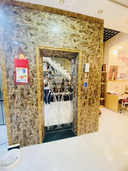 BÁN NHÀ MẶT TIỀN ĐƯỜNG - 4 TẦNG - 100m2 (5x20) - CÓ THANG MÁY