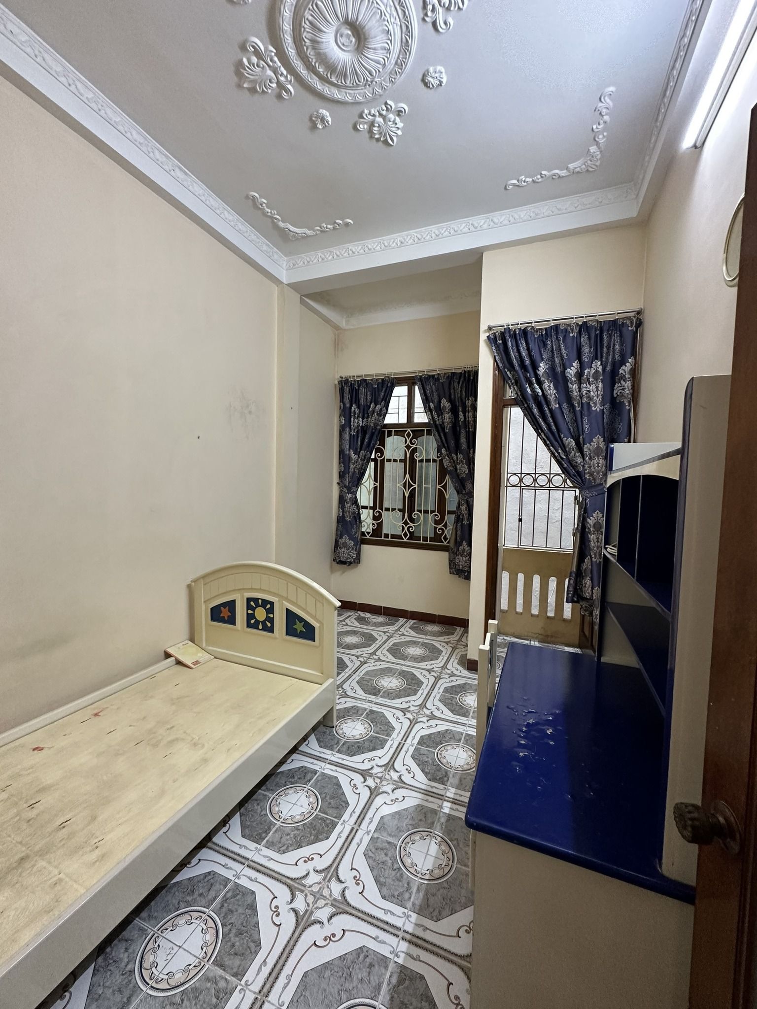 cho thuê nhà nguyên căn tại 318 La Thành Đống đa