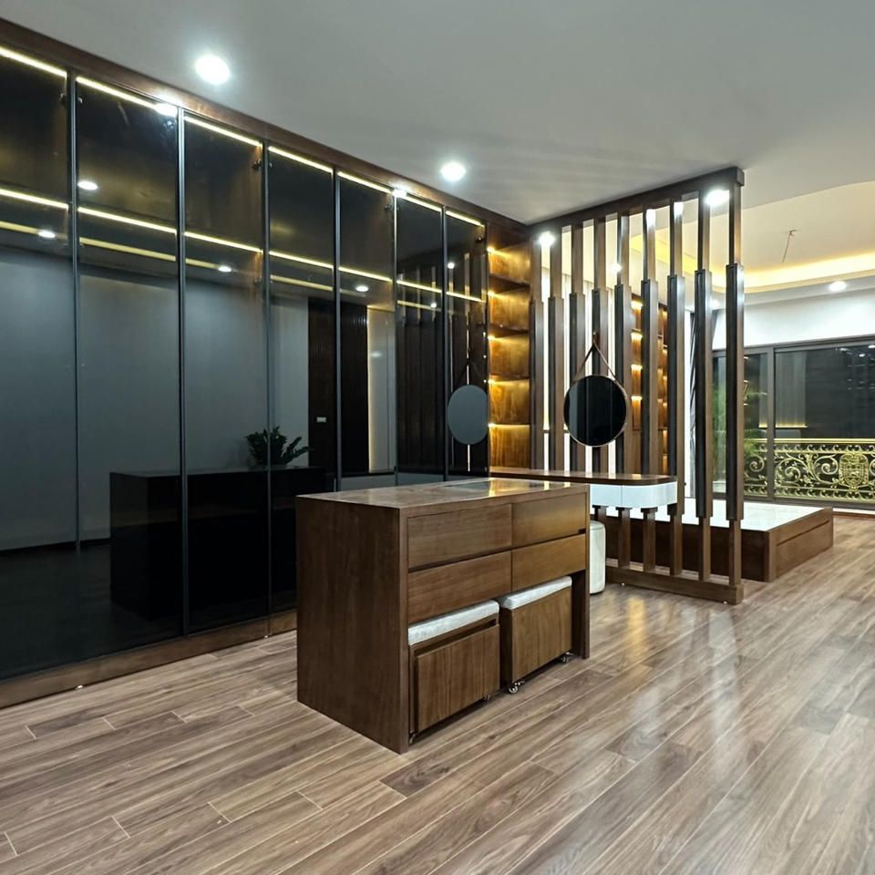 Bán Nhà Quận HOÀNG MAI. Ô Tô Tránh - THANG MÁY- GARA - KINH DOANH Đắc địa - Hàng xóm Time city