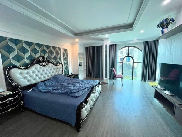 Chính chủ cần bán gấp nhà phân lô trung tâm cầu giấy 60m × 5 tầng
