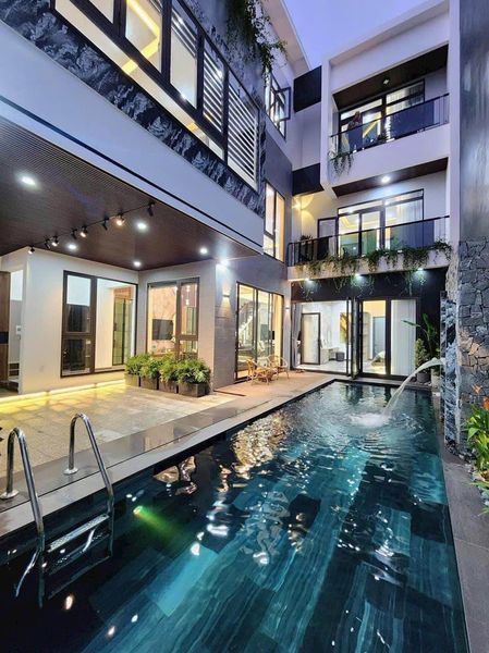 bán Villa Hồ Bơi 3 tầng mặt tiền đường 5,5m_ Hoà Minh, khu víp nhất quận Liên Chiểu
