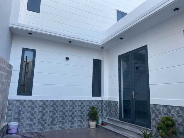 CHỦ NGỘP HẠ GIÁ 200TR CẦN BÁN GẤP TRƯỚC TẾT NHÀ 1 TRỆT 1 LẦU NGAY TRUNG TÂM TP PHAN THIẾT