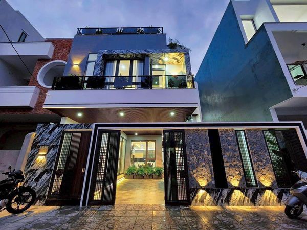 bán Villa Hồ Bơi 3 tầng mặt tiền đường 5,5m_ Hoà Minh, khu víp nhất quận Liên Chiểu