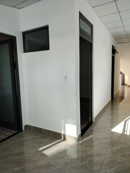 Cho thuê nhà nguyên căn mới xây, đường Nguyễn Trung Trực Đà Lạt 140 m2 hẻm xe hơi vào được.