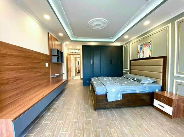 Cần bán Nhà Hoàng Quốc Việt Q7 cách Phú Mỹ Hưng 2 phút.
