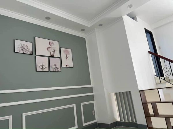 Bán nhà mới 1 trệt 1 lầu đường số 11 Khu Bắc Hà Hoàng Hổ phường Mỹ Hòa. Sau lưng UBNN TP Long Xuyên