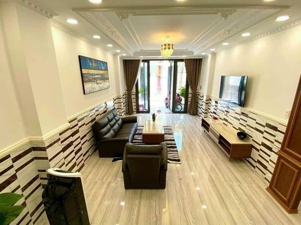 Cần bán Nhà Hoàng Quốc Việt Q7 cách Phú Mỹ Hưng 2 phút.